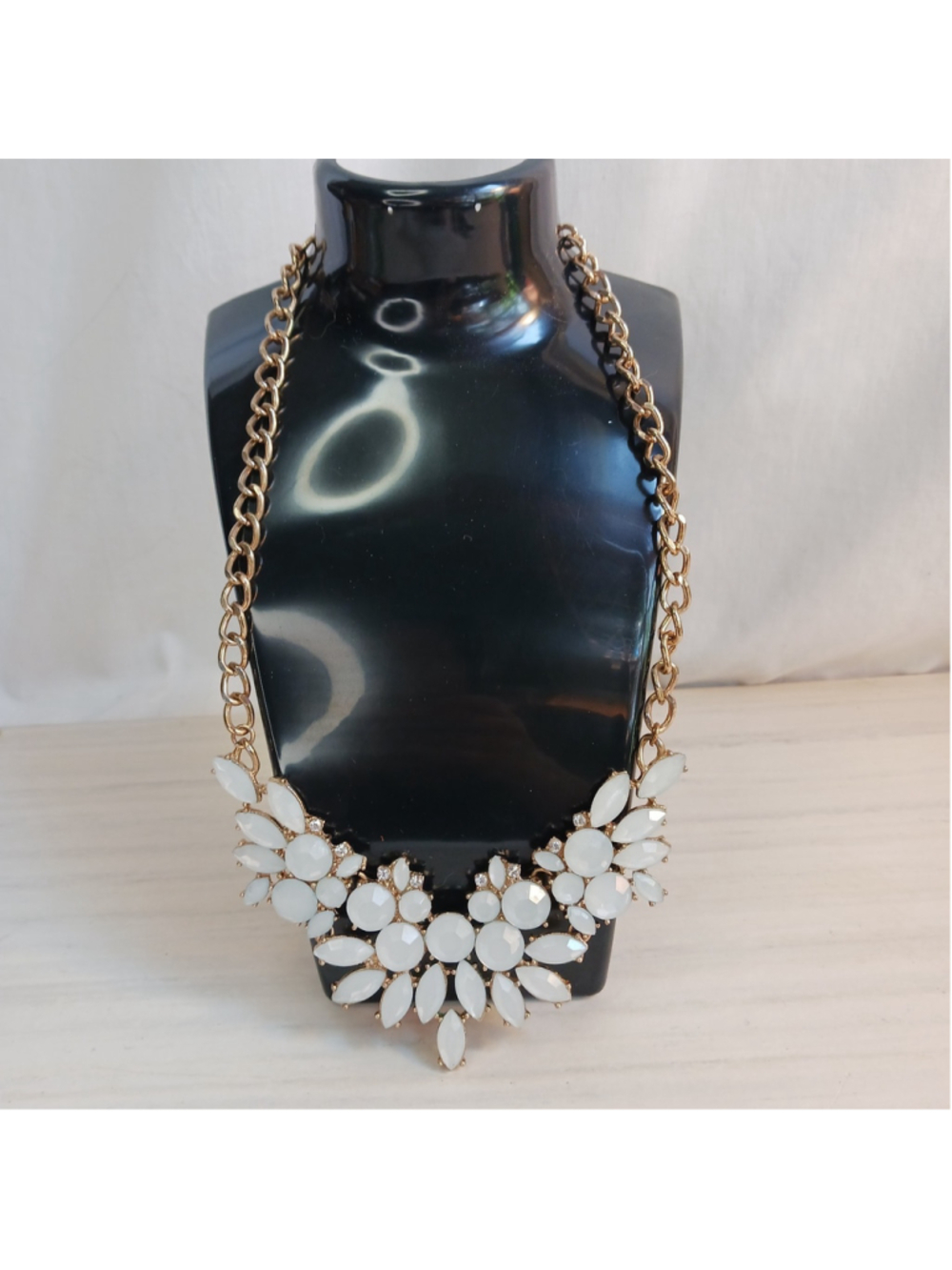 Charlotte Russe Necklace Gold Tone Opaque Gem Statement 20 Inch Vintage